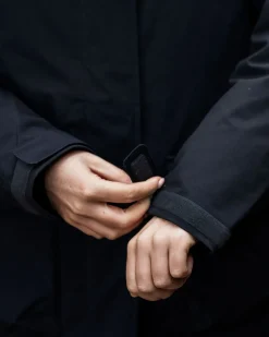 Jackets|Parkas & Coats|Passenger Alaska Recycled Insulated Parka - Black