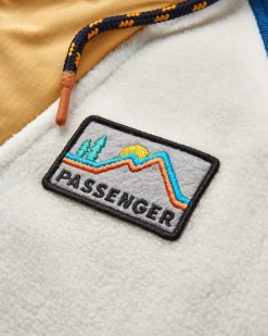 Fleece|Fleece|Passenger Alexander Recycled Polar Hooded Fleece - Egret