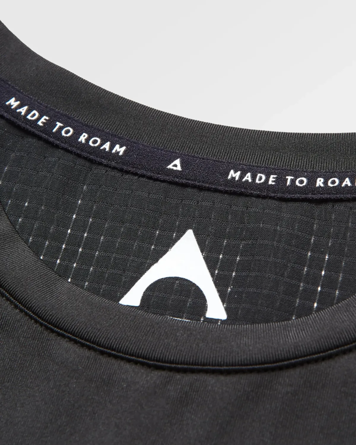 T-Shirts & Tank Tops|Tops|Passenger Aurora Active Long Sleeve T-Shirt - Black