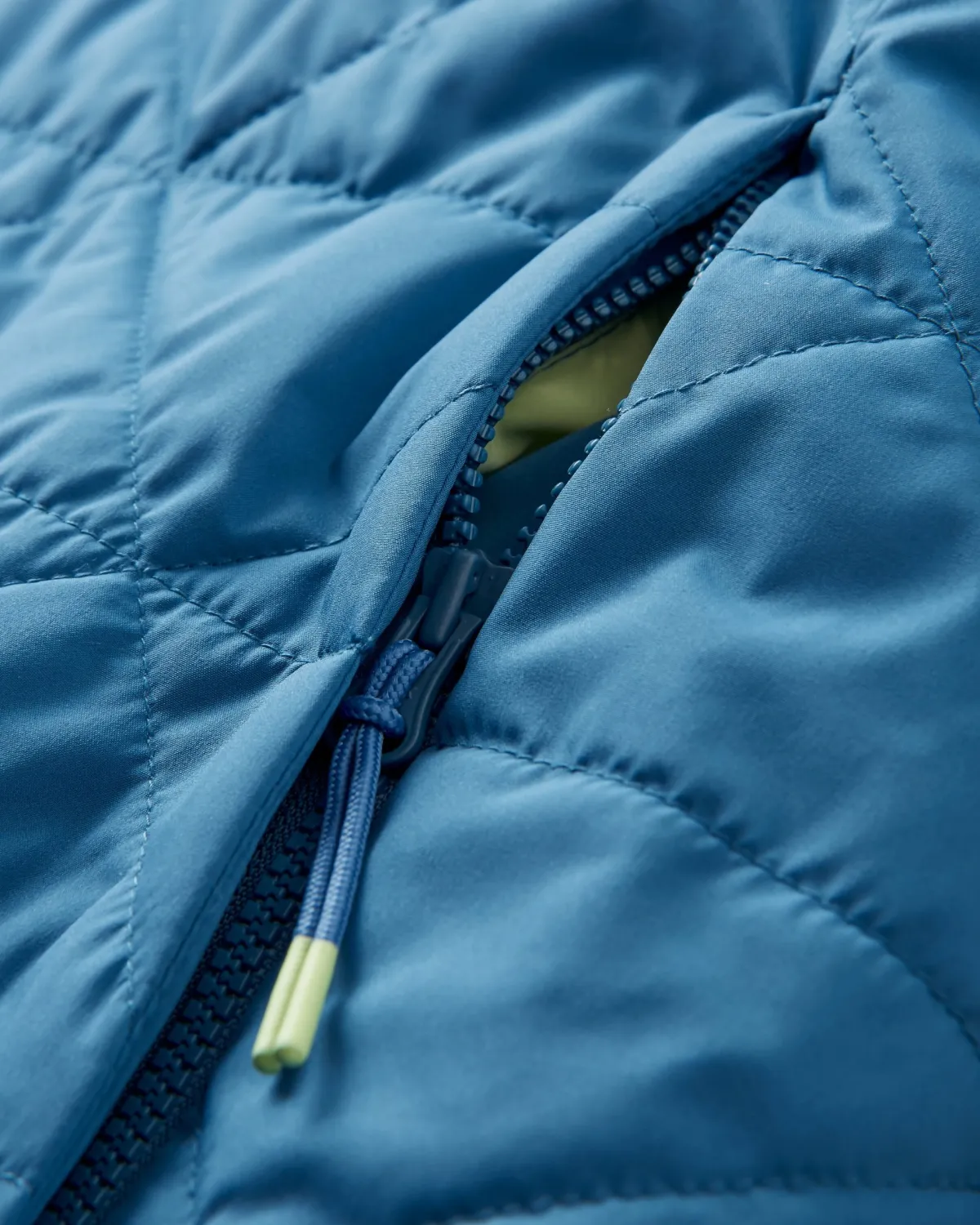 Jackets|Outdoor Active|Passenger Base Recycled Thermore Insulated Jacket - Khaki Green KhakiGreen
