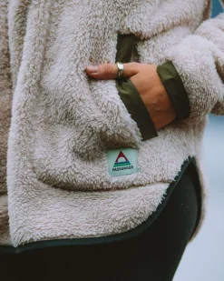 Fleece|Fleece|Passenger Beaumont Recycled Sherpa Hooded Fleece - Vintage White VintageWhite