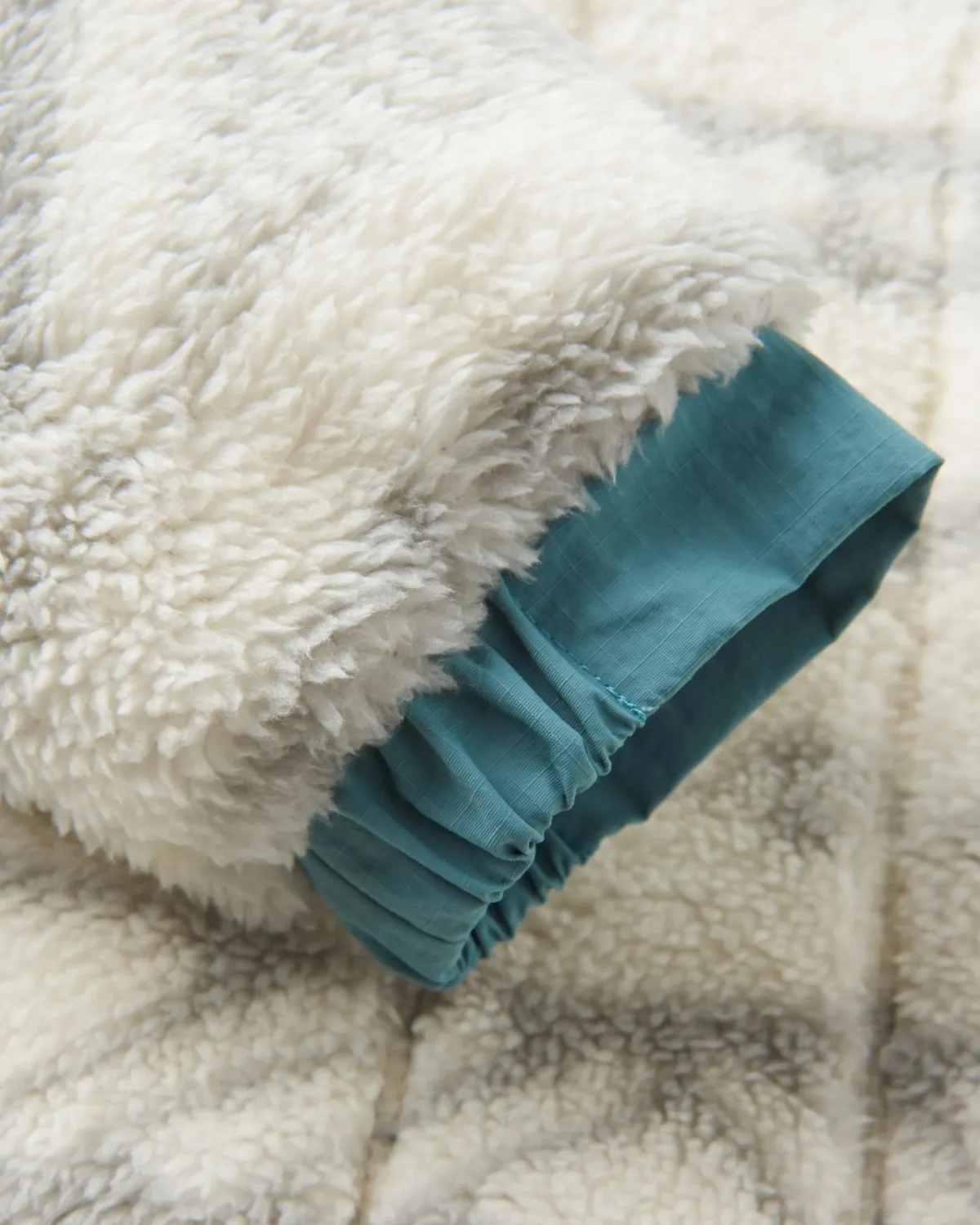 Fleece|Fleece|Passenger Beaumont Recycled Sherpa Hooded Fleece - Mountain Geo Vintage White MountainGeoVintageWhite
