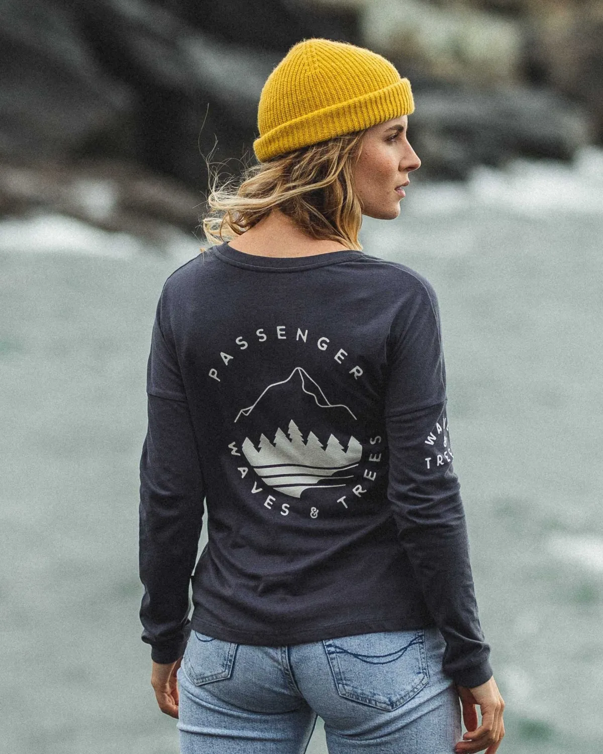 T-Shirts & Tank Tops|Tops & T-Shirts|Passenger Big Leaf Recycled Long Sleeve T-Shirt - Faded Black FadedBlack