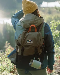Backpacks & Bags|Backpacks|Passenger Boondocker Recycled 26L Backpack - Black/Khaki Green Black/KhakiGreen