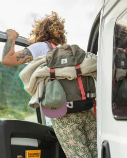 Backpacks & Bags|Backpacks|Passenger Boondocker Recycled 26L Backpack - Khaki Green KhakiGreen