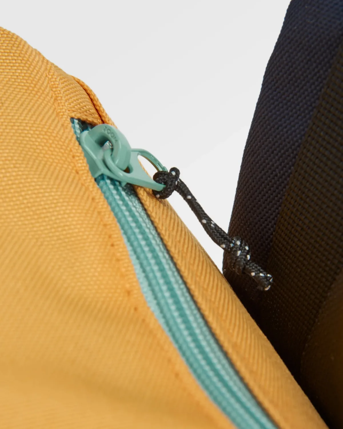 Backpacks & Bags|Backpacks & Bags|Passenger Boondocker Recycled 26L Backpack - Surf Spray Multi SurfSprayMulti