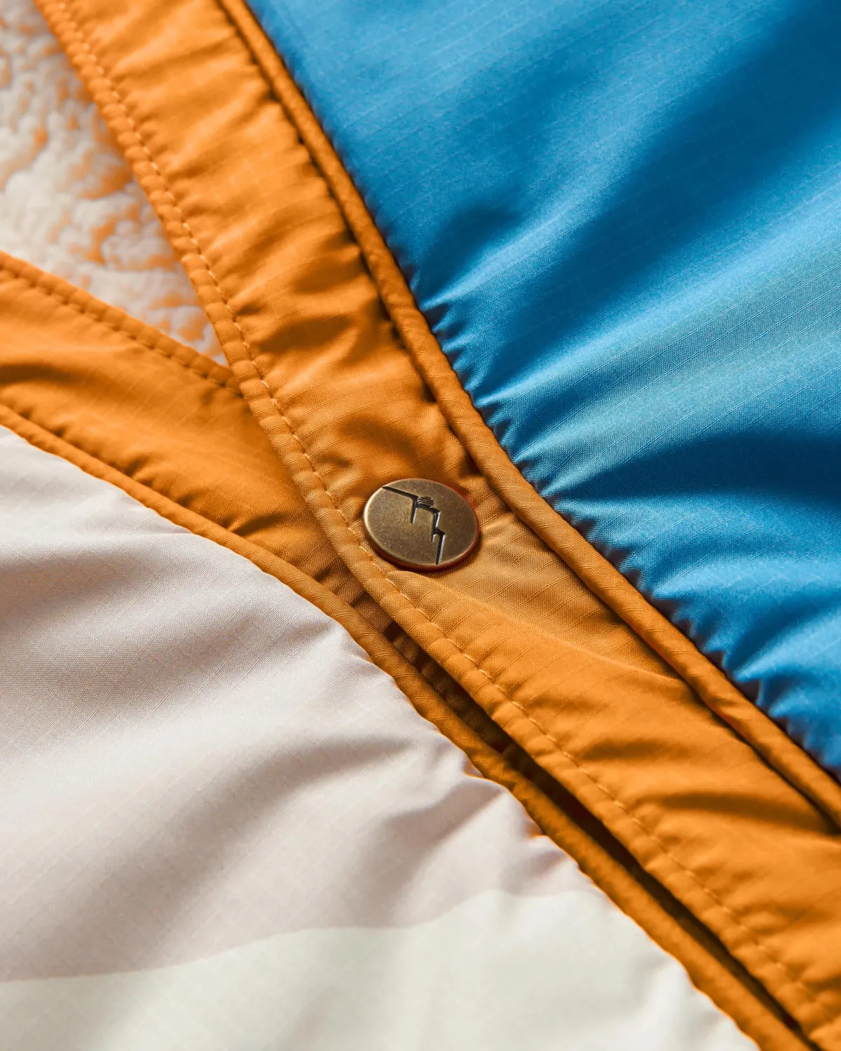 Blankets|Blankets|Passenger Cabin Recycled Sherpa Blanket - Cornflower