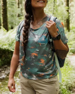 T-Shirts & Tank Tops|Tops|Passenger Chakra Tie Back Active Recycled T-Shirt - Palm Camo Deep Sea PalmCamoDeepSea