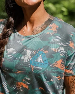 T-Shirts & Tank Tops|Tops|Passenger Chakra Tie Back Active Recycled T-Shirt - Palm Camo Deep Sea PalmCamoDeepSea