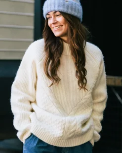 Sweaters|Passenger Cozy Cable Recycled Knitted Sweater - Off White OffWhite