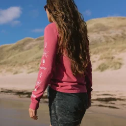 T-Shirts & Tank Tops|Tops & T-Shirts|Passenger Dawn Recycled Cotton Long Sleeve T-Shirt - Earth Red EarthRed