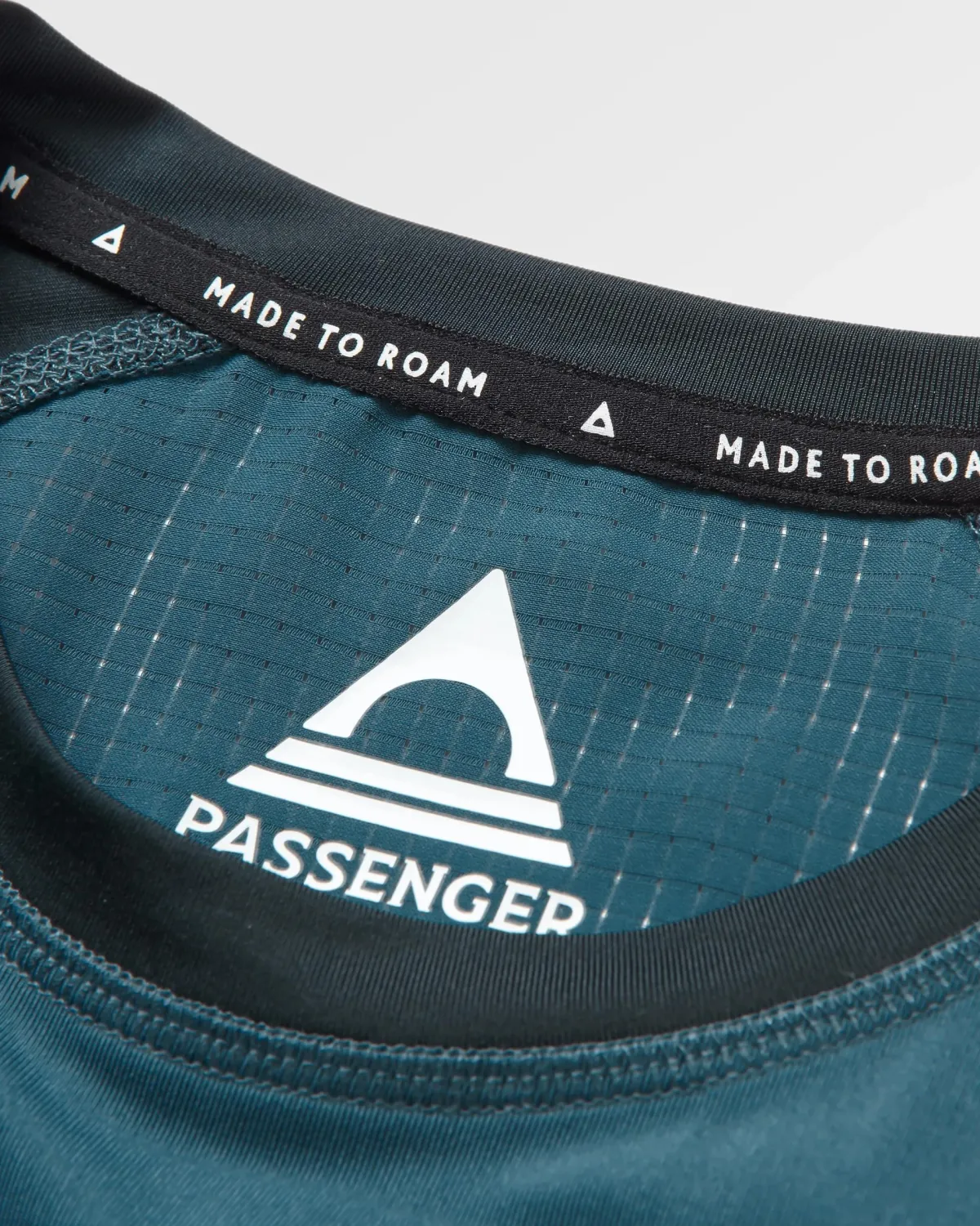 T-Shirts & Tank Tops|T-Shirts & Tank Tops|Passenger Dawn To Dusk Recycled Active T-shirt - Dark Denim DarkDenim