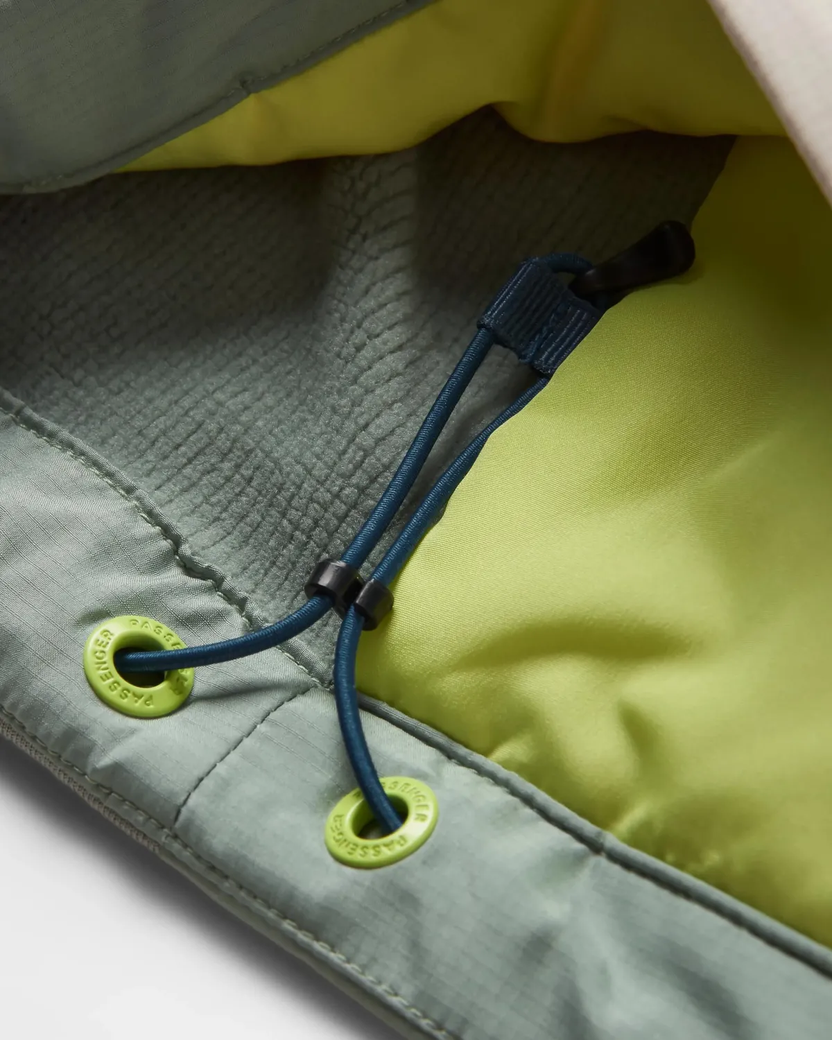 Jackets|Outdoor Active|Passenger Daybreak Lightweight Men's Recycled Thermore Insulated Jacket - Pistachio/Blue Steel Pistachio/BlueSteel
