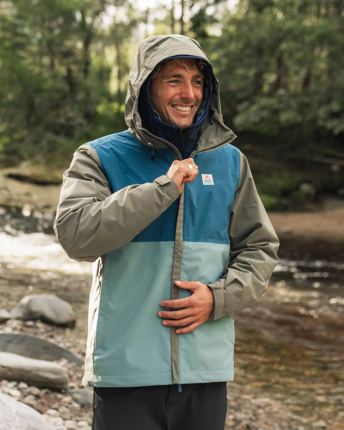 Jackets|Outdoor Active|Passenger Downpour Recycled Waterproof Jacket - Tidal Blue/Arctic/Dusty Olive TidalBlue/Arctic/DustyOlive