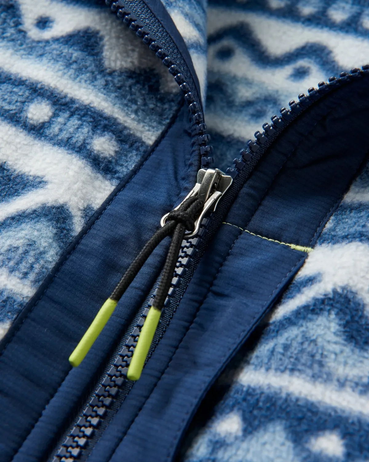 Fleece|Passenger Ebb Recycled Polar Fleece - Mountain Geo Gray Blue MountainGeoGrayBlue