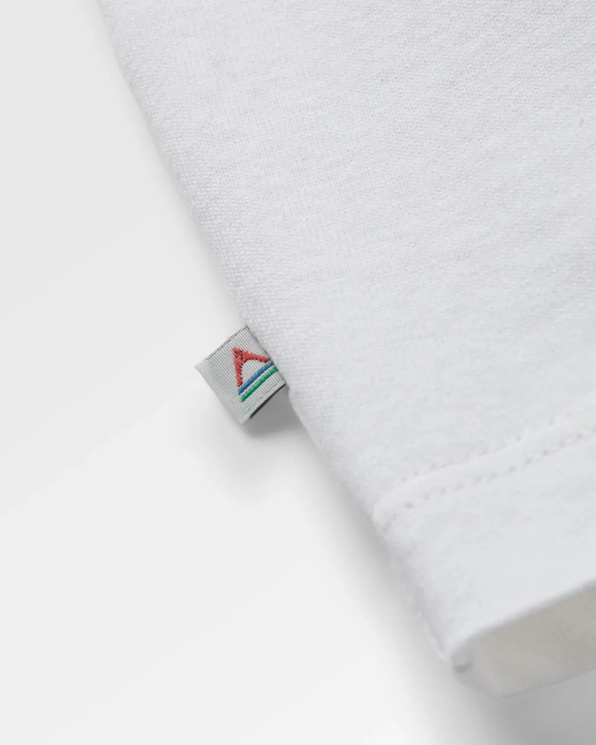 T-Shirts & Tank Tops|Passenger Elbio Recycled Relaxed Fit T-Shirt - White