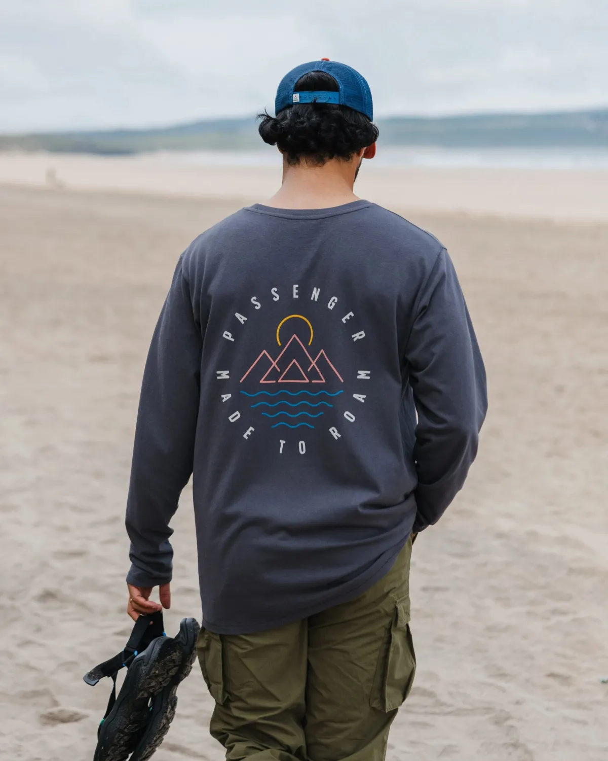 T-Shirts & Tank Tops|Passenger Escapism Recycled Long Sleeve T-Shirt - Faded Black FadedBlack