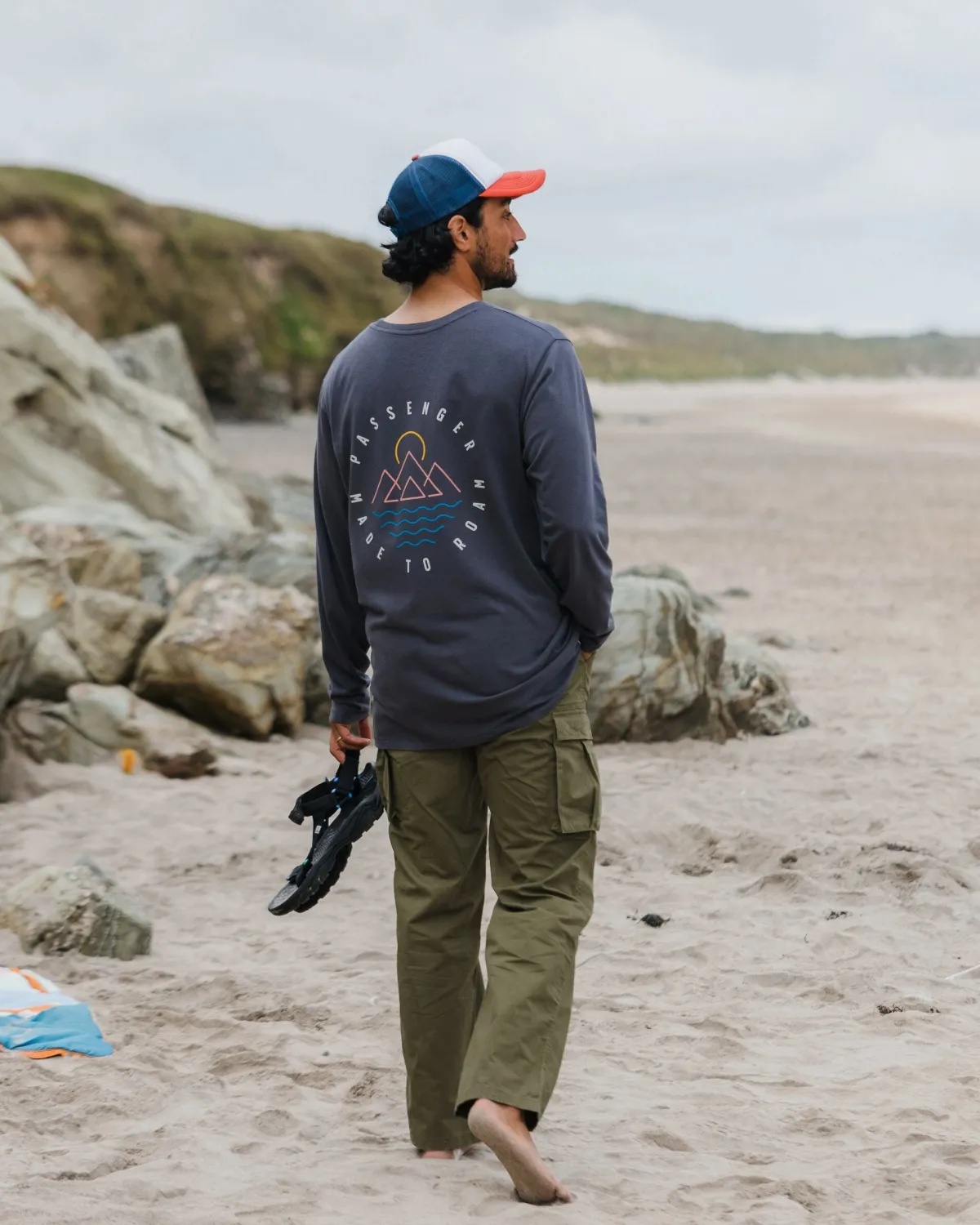 T-Shirts & Tank Tops|Passenger Escapism Recycled Long Sleeve T-Shirt - Faded Black FadedBlack