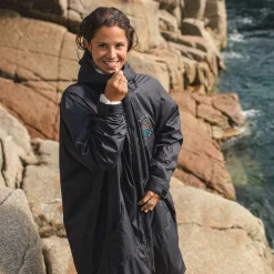 Changing Robes & Ponchos|Surf Accessories|Passenger Escapism Recycled Sherpa Lined Changing Robe - Black