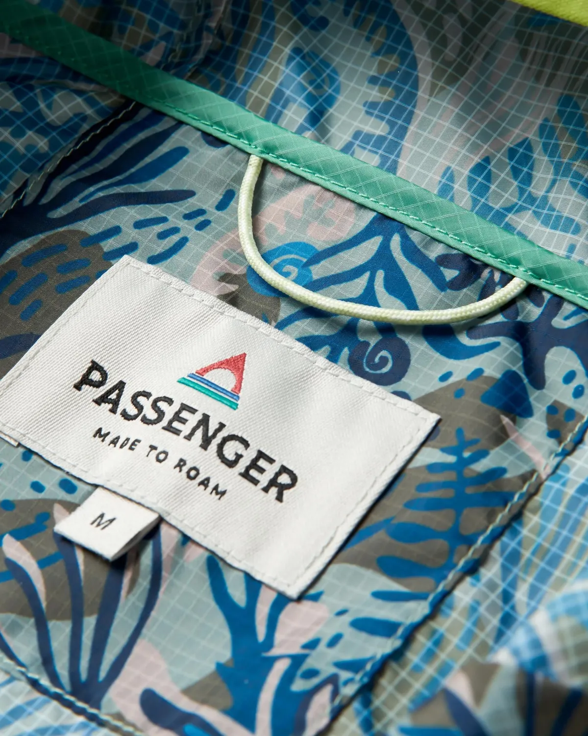 Outdoor Active|Jackets|Passenger Gusto Recycled Windshell Pullover - Abstract Seaweed Pistachio AbstractSeaweedPistachio