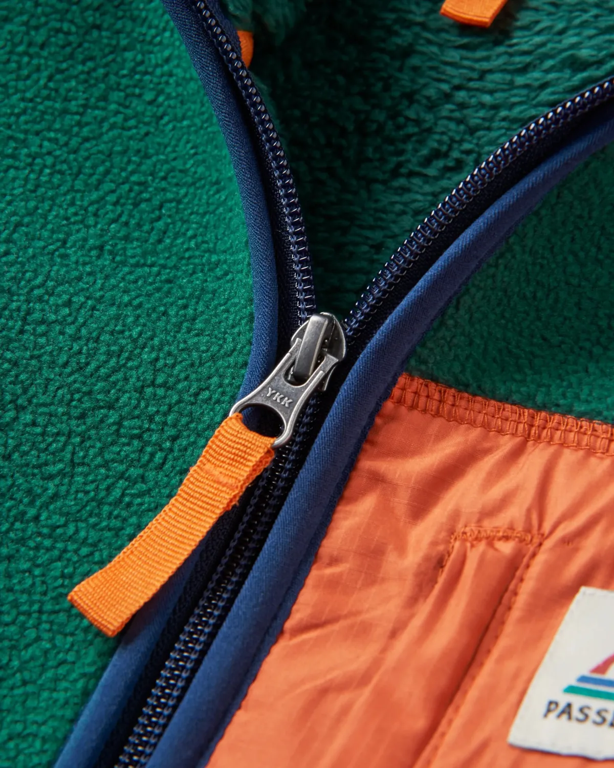 Fleece|Passenger Loch Hooded Recycled Polar Fleece - Rain Forest/Rich Navy RainForest/RichNavy