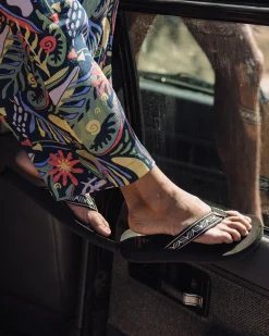 Footwear|Flip Flops & Sandals|Passenger Malibu Flip Flop - Trail Monochrome TrailMonochrome