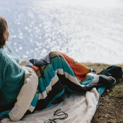 Blankets|Blankets|Passenger Nomadic Recycled Sherpa Blanket - Black 'Nowhere Bound' Print Black'NowhereBound'Print