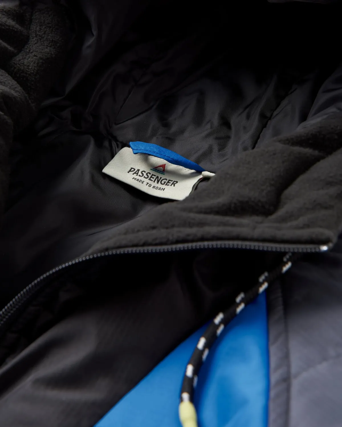 Jackets|Insulated|Passenger Oceanic Recycled Insulated Half Zip Jacket - Azure Blue/Charcoal AzureBlue/Charcoal