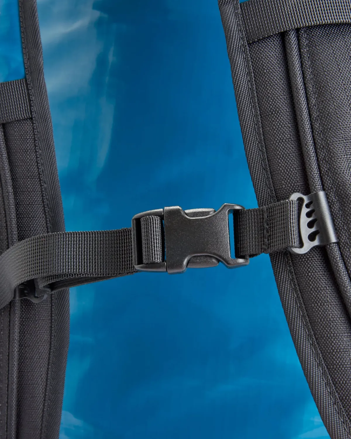 Duffel Bags|Backpacks & Bags|Passenger Roamer Recycled 60L Duffel Bag - Tidal Blue TidalBlue