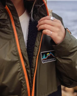 Changing Robes & Surf Ponchos|Changing Robes & Surf Ponchos|Passenger Roaming Recycled Sherpa Lined Changing Robe - Black/ Khaki Green Black/KhakiGreen