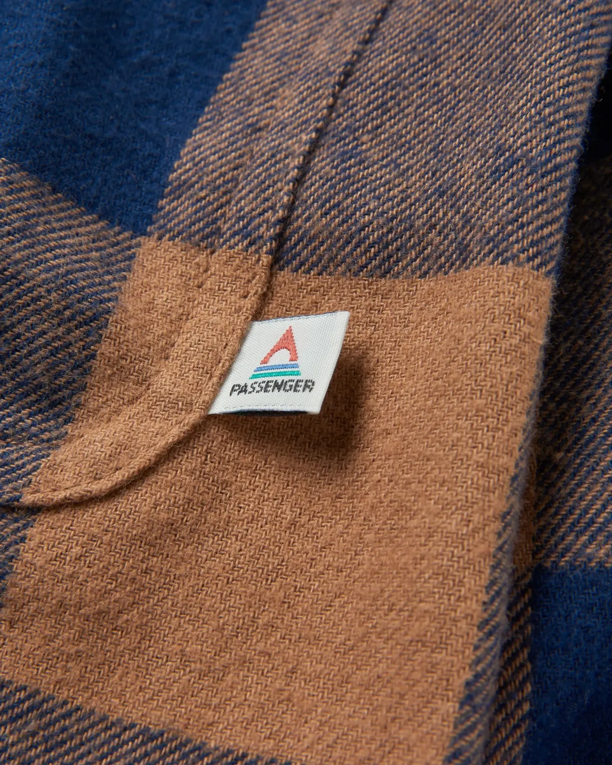 Shirts|Passenger Rustic 2.0 Organic Cotton Long Sleeve Shirt - Toffee/Rich Navy Buffalo Toffee/RichNavyBuffalo