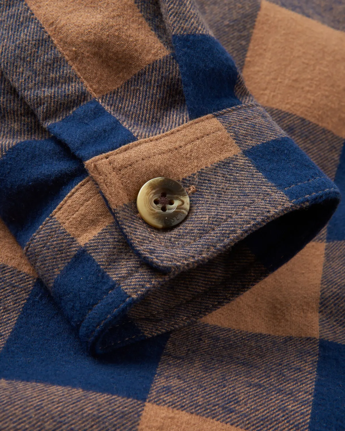 Shirts|Passenger Rustic 2.0 Organic Cotton Long Sleeve Shirt - Toffee/Rich Navy Buffalo Toffee/RichNavyBuffalo