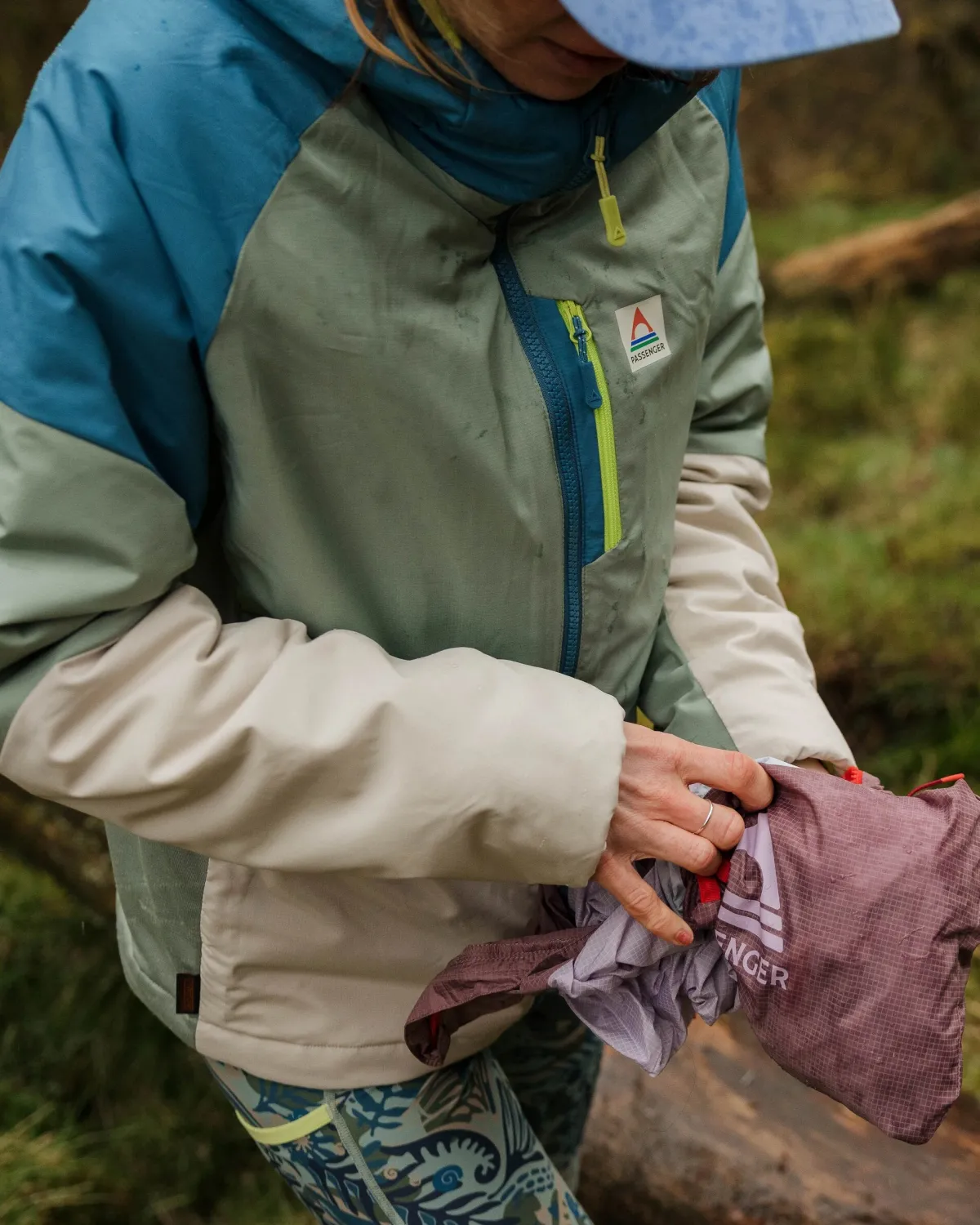 Jackets|Outdoor Active|Passenger Shasta Lightweight Women's Recycled Thermore Insulated Jacket - Pistachio/Blue Steel Pistachio/BlueSteel
