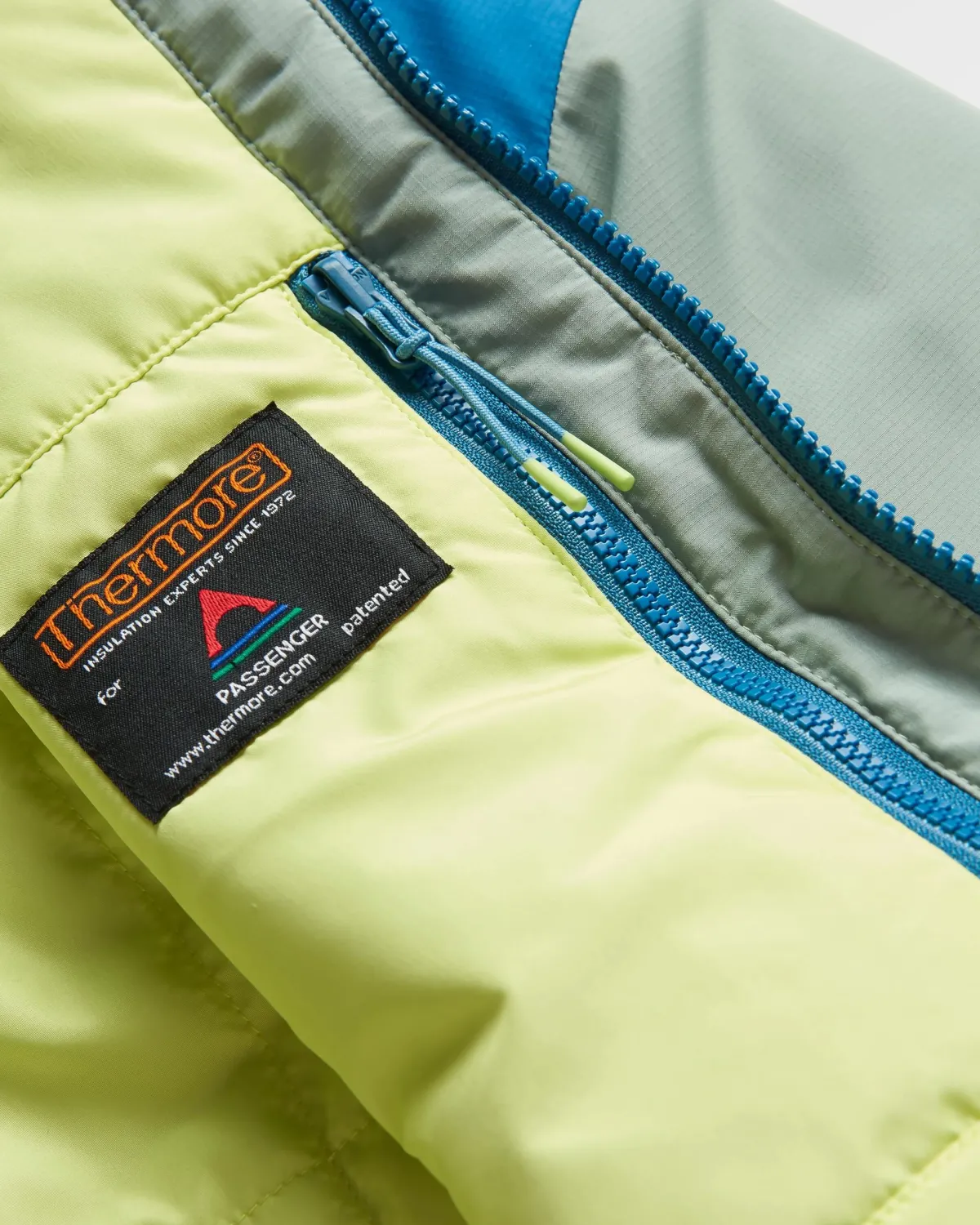 Jackets|Outdoor Active|Passenger Shasta Lightweight Women's Recycled Thermore Insulated Jacket - Pistachio/Blue Steel Pistachio/BlueSteel