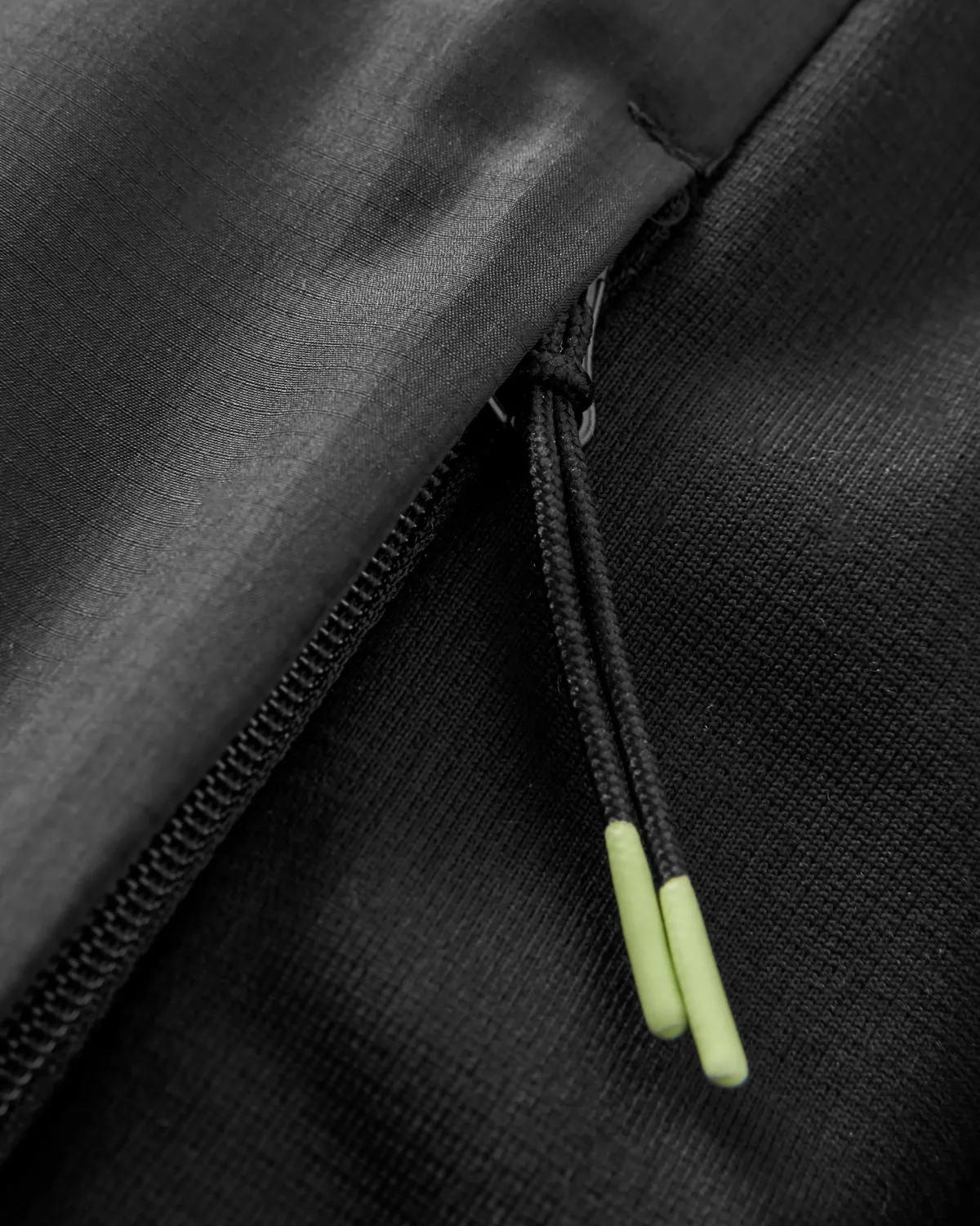 Jackets|Tops|Passenger Shasta Lightweight Women's Recycled Thermore Insulated Jacket - Black