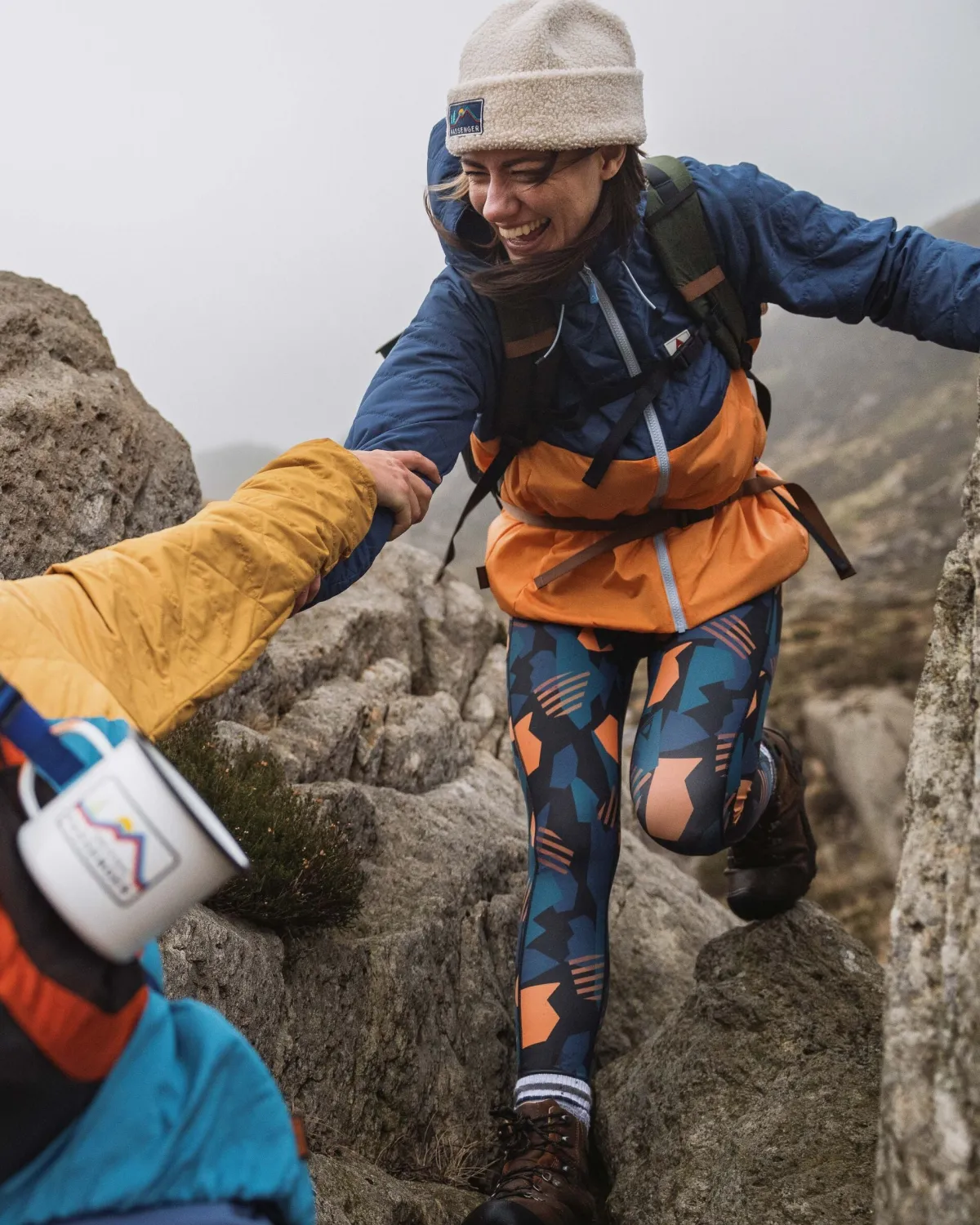 Insulated|Outdoor Active|Passenger Singletrack Recycled Thermore® Insulated Jacket - Dark Denim/ Apricot DarkDenim/Apricot
