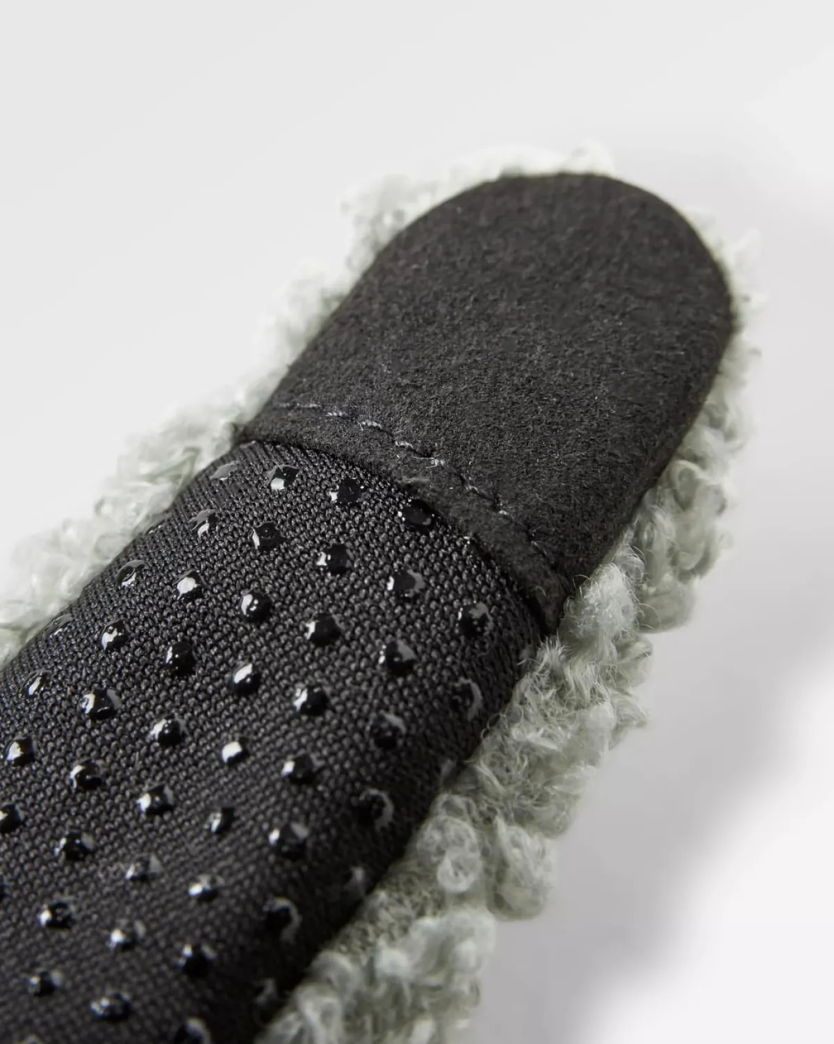 Gloves|Passenger Snowfall 2.0 Recycled Sherpa Gloves - Pistachio