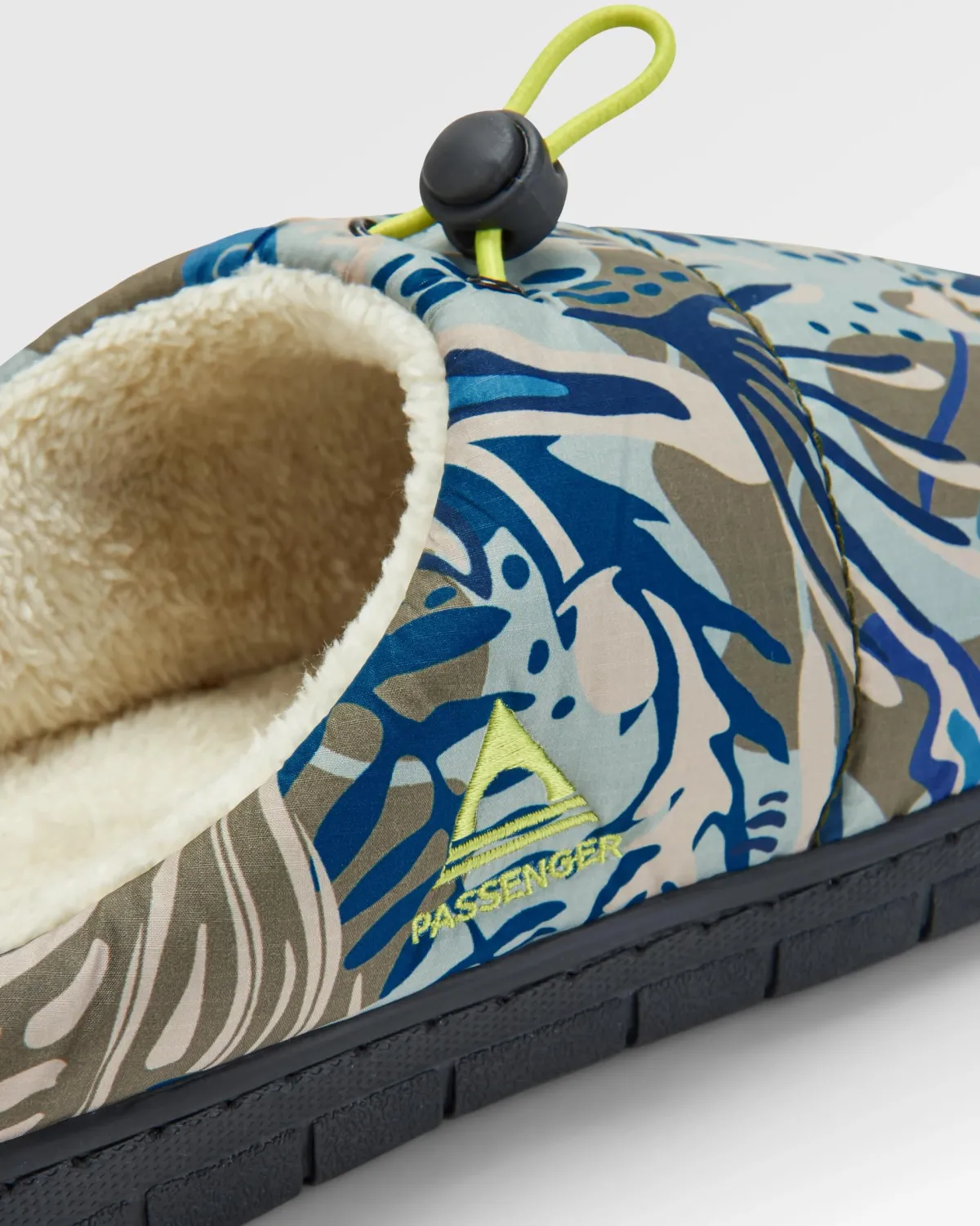 Footwear|Footwear|Passenger Step Out Slipper - Abstract Seaweed Pistachio AbstractSeaweedPistachio