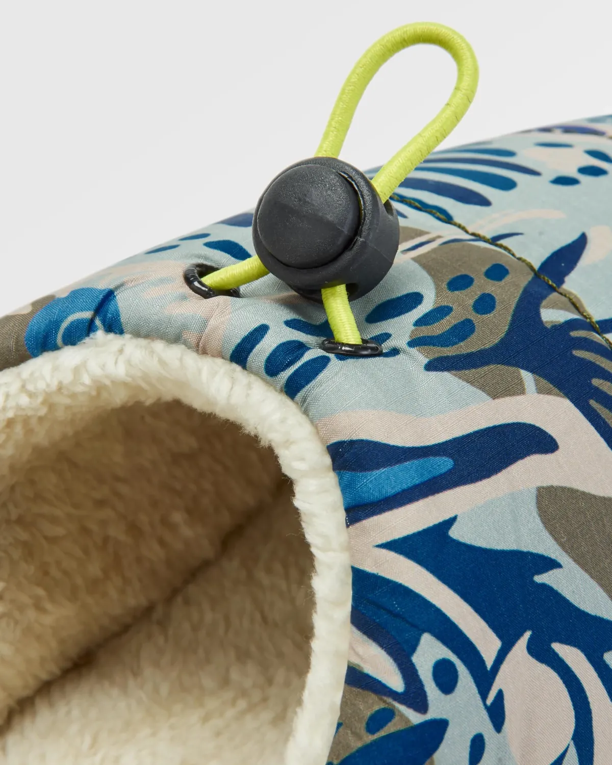 Footwear|Footwear|Passenger Step Out Slipper - Abstract Seaweed Pistachio AbstractSeaweedPistachio