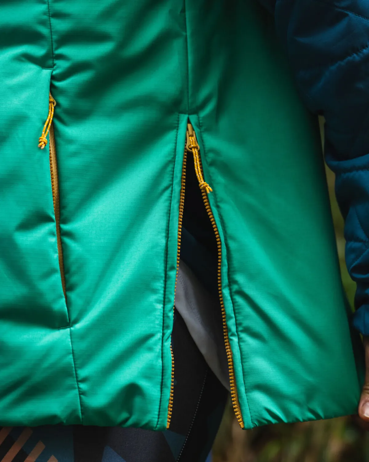 Insulated|Outdoor Active|Passenger Trace Recycled Thermore Insulated Jacket - Corsair Blue/ Jungle Green CorsairBlue/JungleGreen