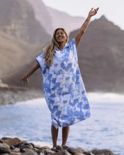 Changing Robes & Surf Ponchos|Changing Robes & Surf Ponchos|Passenger Tulum Recycled Towel Poncho - Tie Dye Cornflower TieDyeCornflower