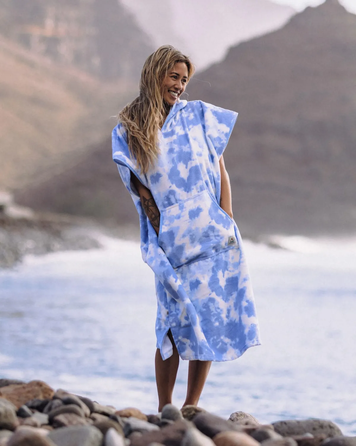 Changing Robes & Surf Ponchos|Changing Robes & Surf Ponchos|Passenger Tulum Recycled Towel Poncho - Tie Dye Cornflower TieDyeCornflower