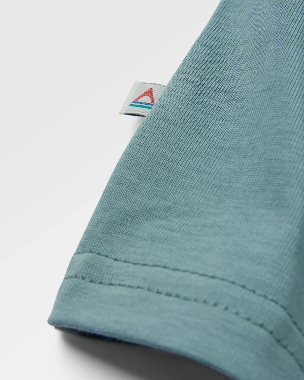 T-Shirts & Tank Tops|Passenger Waves u0026 Trees Organic Cotton Long Sleeve T-Shirt - Stormy Sea StormySea